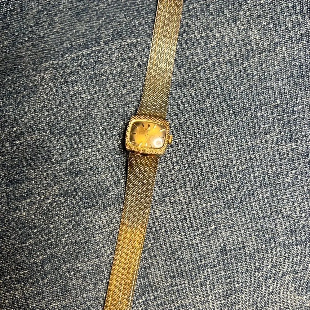 Vintage 1960's Timex Two-Toned Mesh Watch